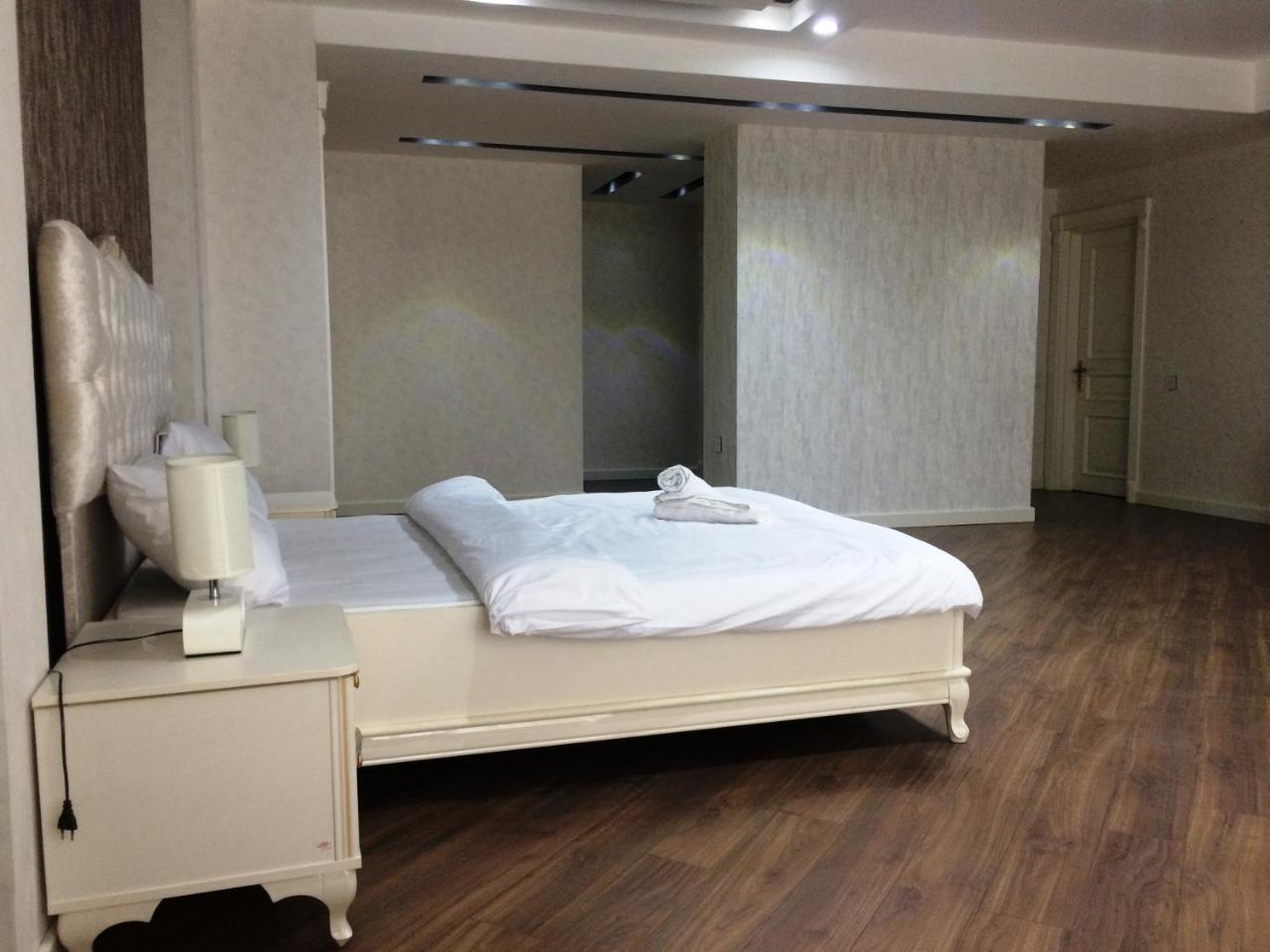 Park Azure Apartment Deluxe 2 Bedroom Baku Luaran gambar
